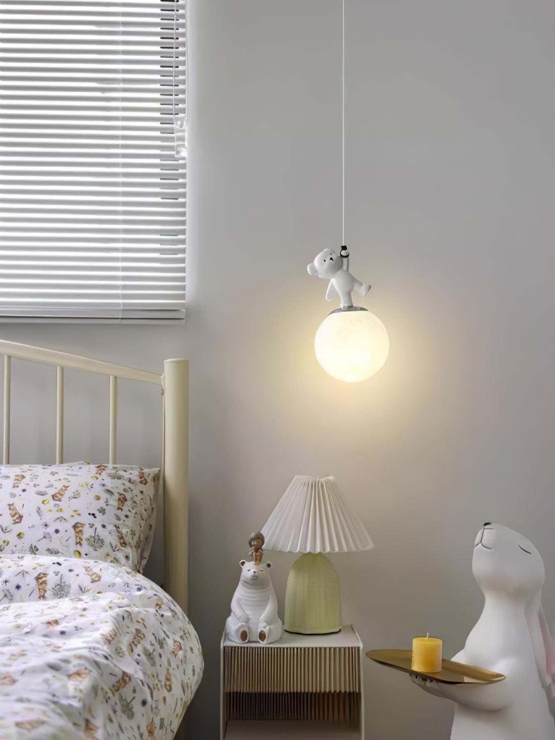 Animal And Moon Pendant Light - Lumpaz