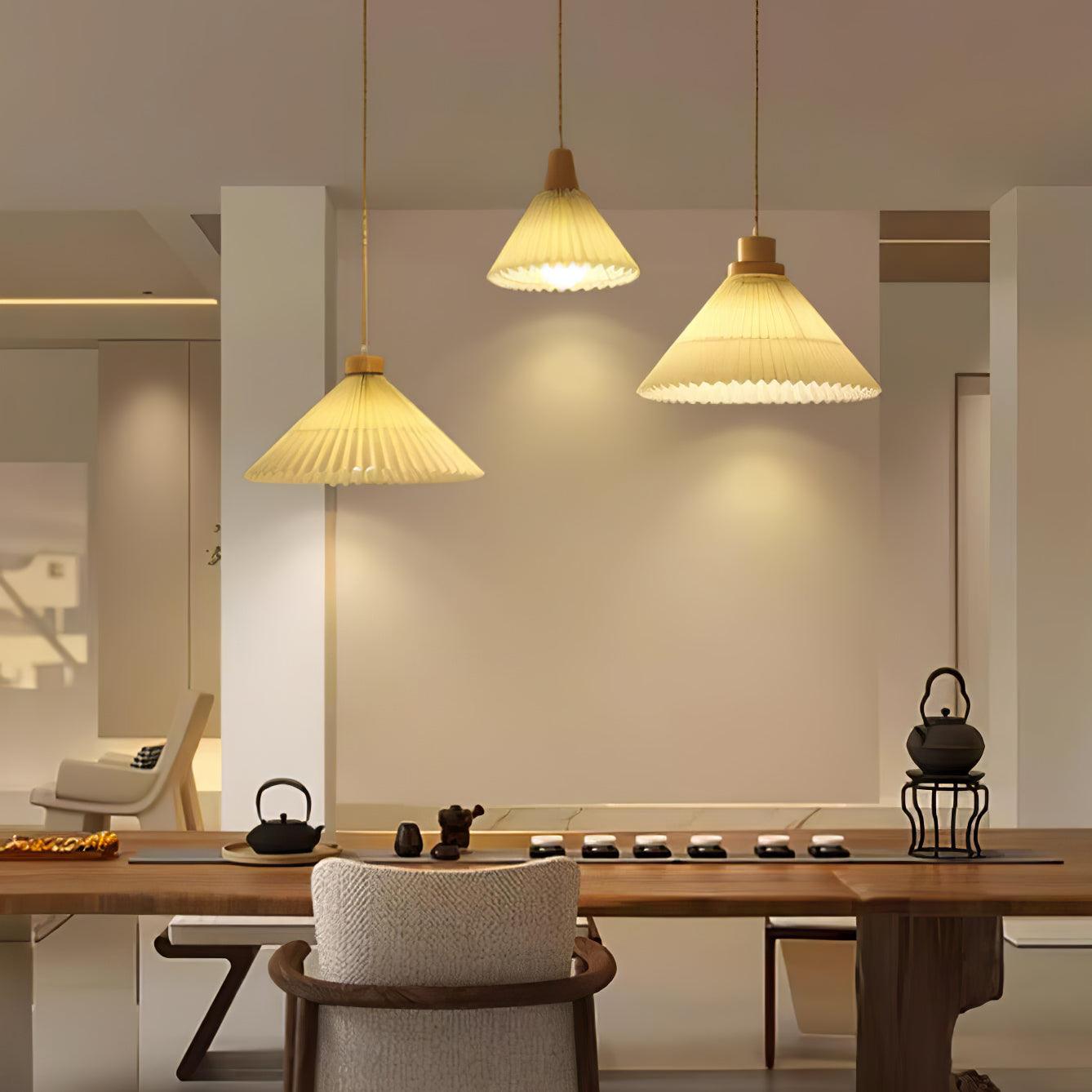 Pleated Wooden Pendant Light - Lumpaz