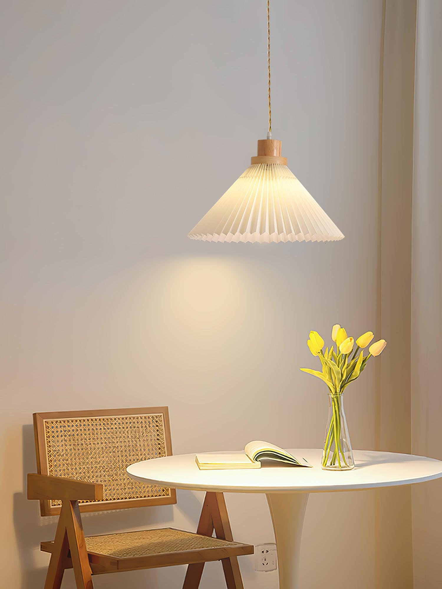 Pleated Wooden Pendant Light - Lumpaz