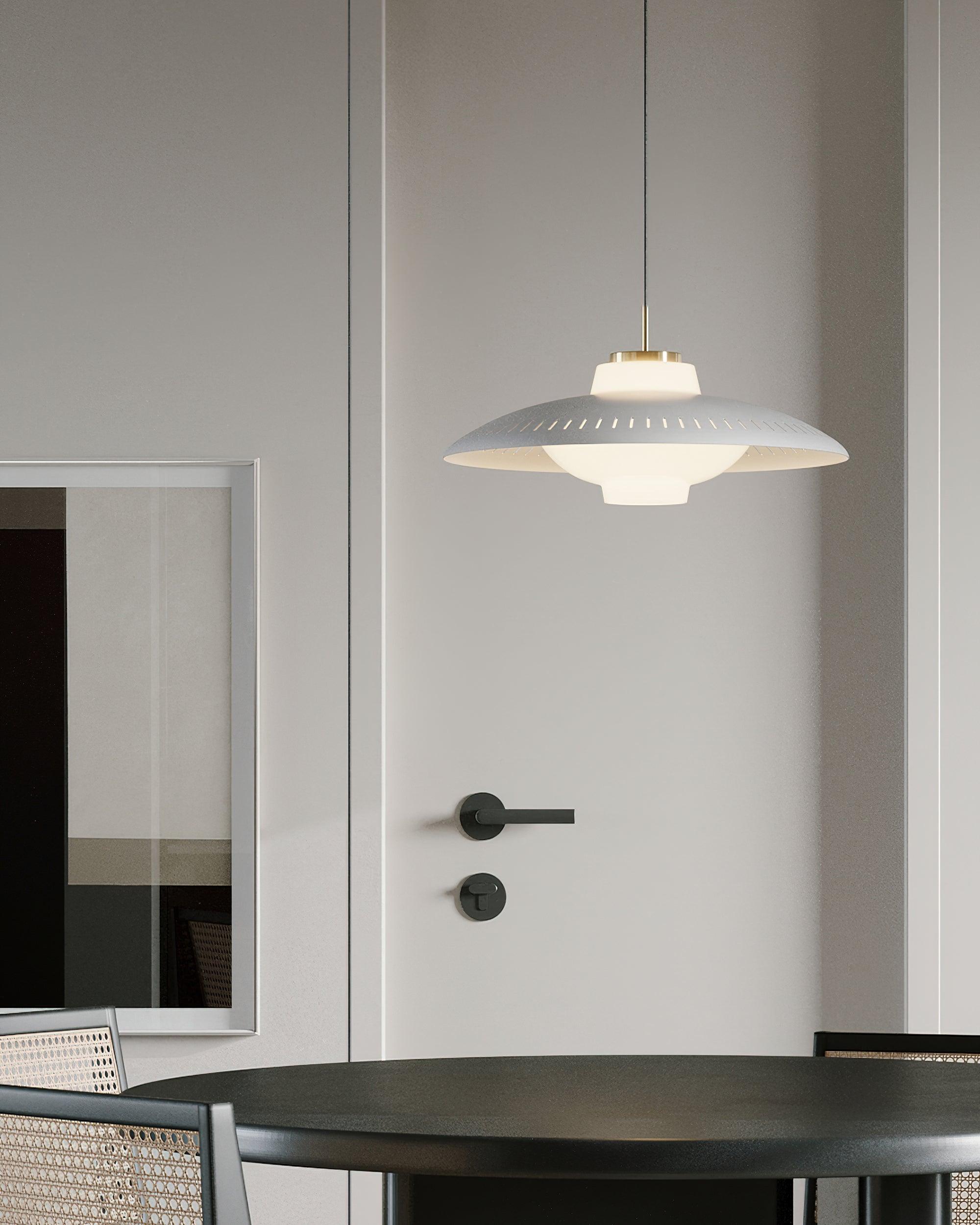 Alien Frisbee Pendant Lamp - Lumpaz