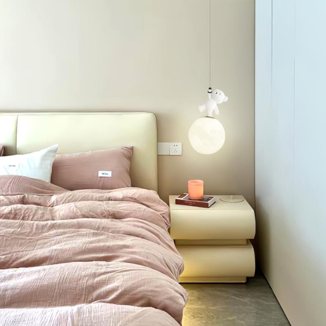 Animal And Moon Pendant Light - Lumpaz