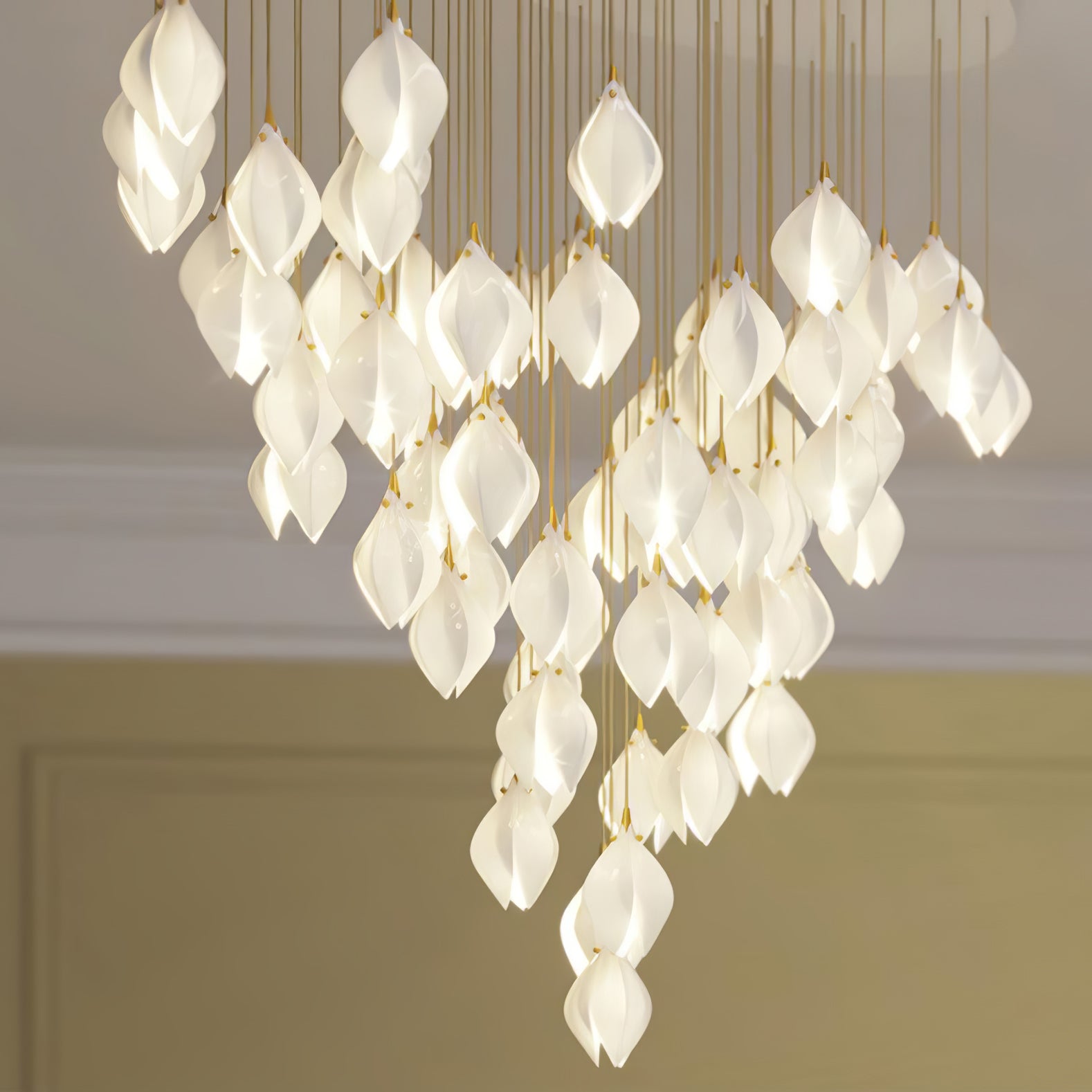 Ceramic Flower Pendant Light - Lumpaz