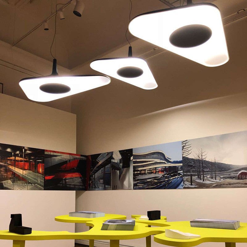 Carins Modern Minimalist ResinCreative Pendant Light, Black/White - Lumpaz