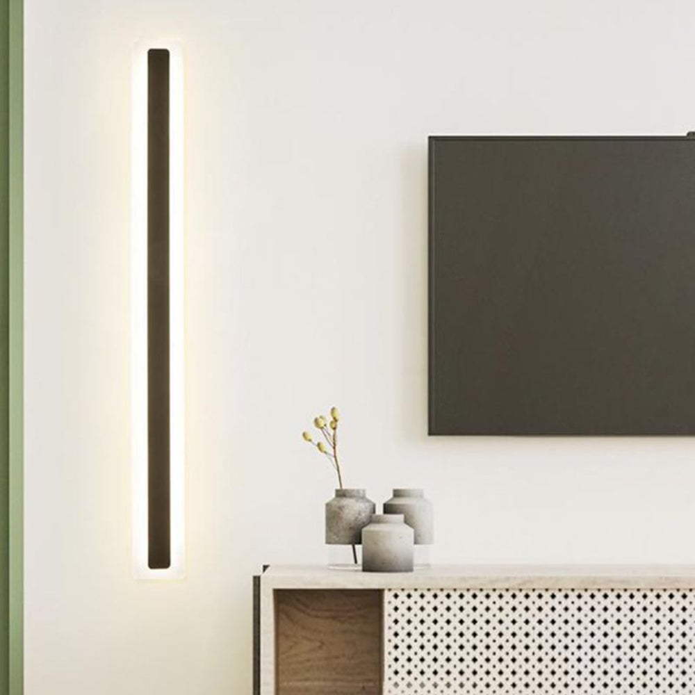 Edge Minimalist Linear Metal/Acrylic Wall Lamp, Bathroom - Lumpaz