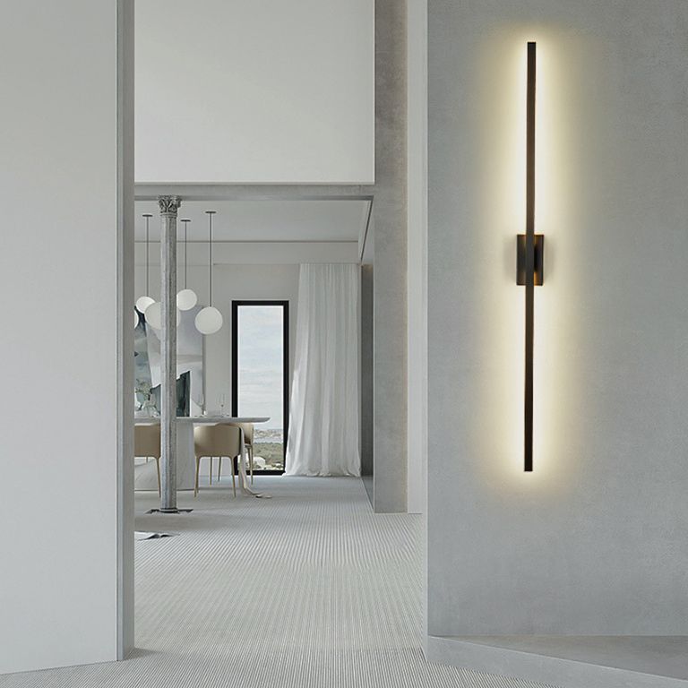 Leigh Minimalist Bar Black Metal Wall Lamp - Lumpaz