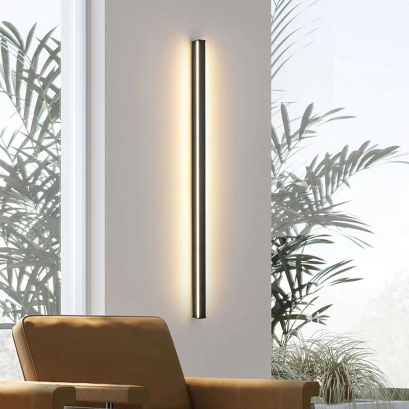 Edge Minimalist Black Bar Mirror Front Vanity Wall Lamp, Metal/Acrylic - Lumpaz