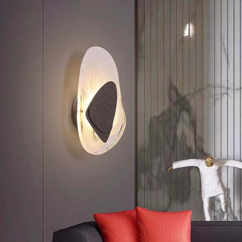 Chan Art Deco Irregular Metal/Acrylic Wall Lamp, Black/Gold - Lumpaz