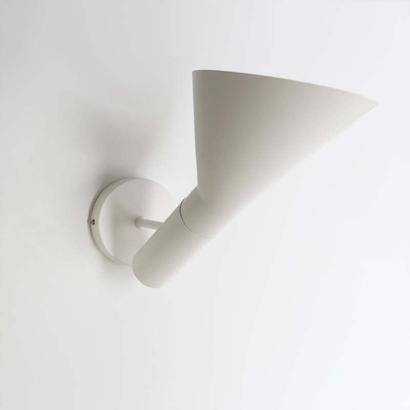 Brady Modern Cone Metal Wall Lamp, Black/White - Lumpaz
