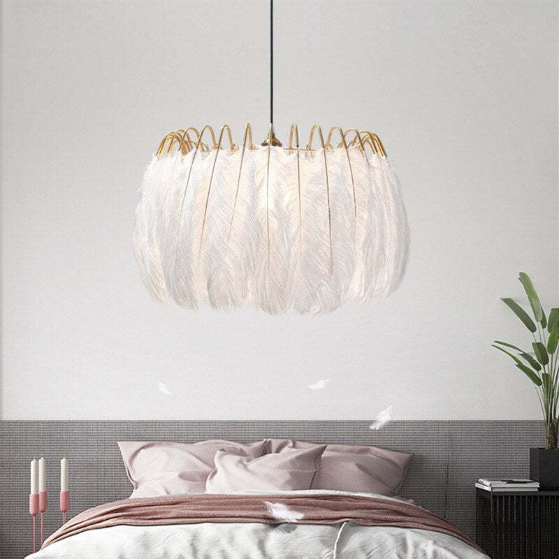 O'Moore Elegant Feather Pendant Light, Black/White, Bedroom/Living Room - Lumpaz