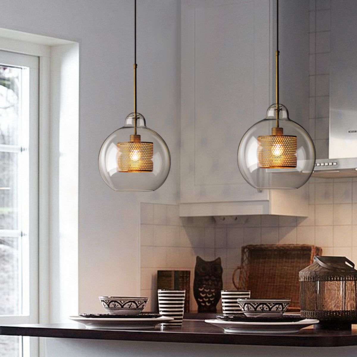 Oneal Contemporary Golden Pendant Light, Metal/Glass, Globe/Cylindric - Lumpaz