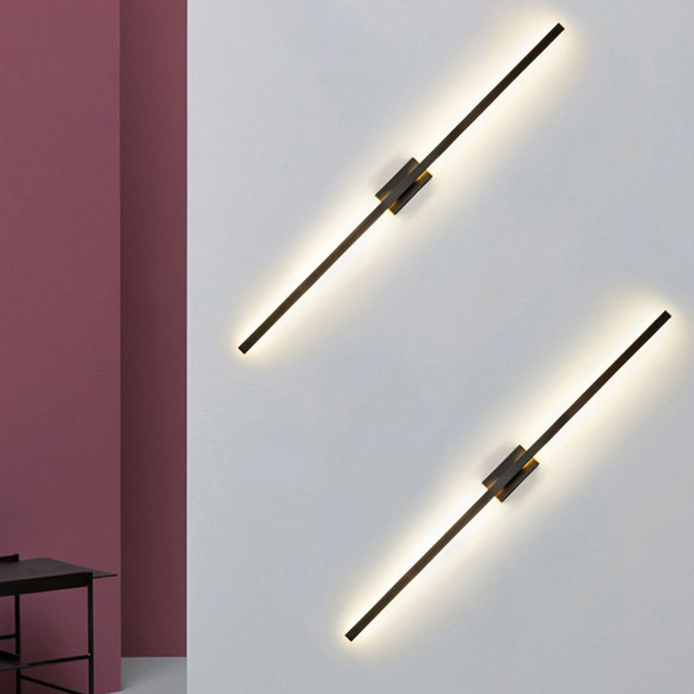 Leigh Minimalist Bar Black Metal Wall Lamp - Lumpaz