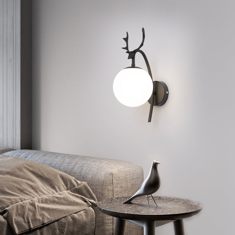 Valentina Modern Art-Deco Deer Bedside Wall Lamp, Black/Gold - Lumpaz