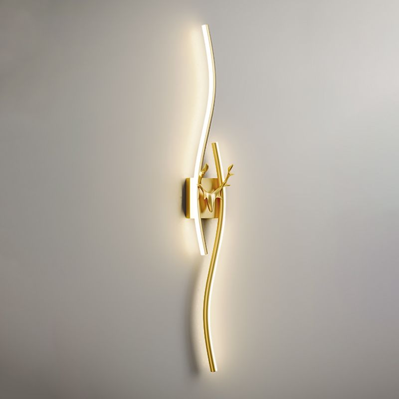 Alana Modern Linear Metal Vanity LED Wall Lamp, Black/Gold - Lumpaz