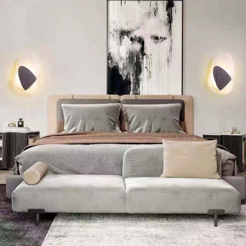 Chan Art Deco Irregular Metal/Acrylic Wall Lamp, Black/Gold - Lumpaz