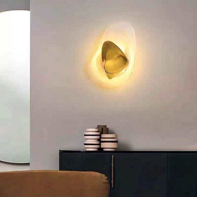 Chan Art Deco Irregular Metal/Acrylic Wall Lamp, Black/Gold - Lumpaz