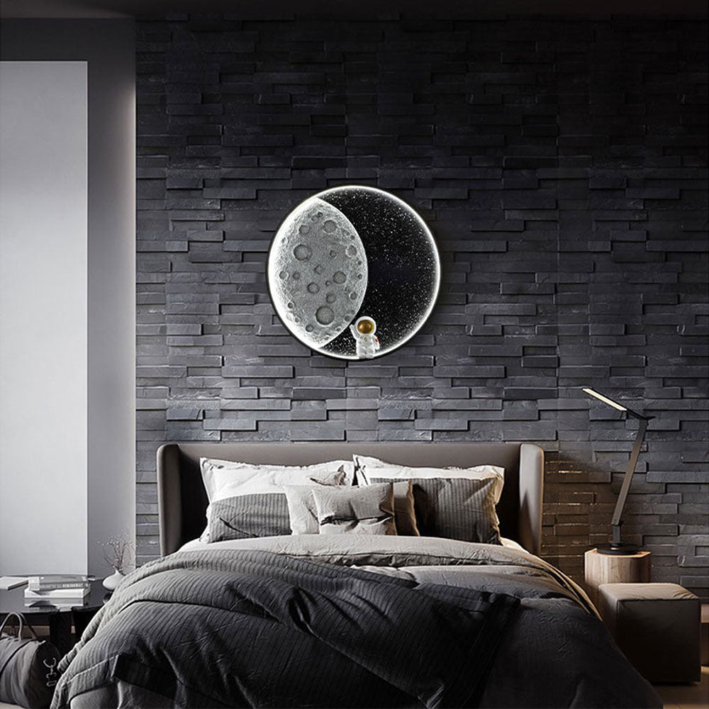 Elif Astronaut Round Moon Black Wall Lamp, Metal - Lumpaz
