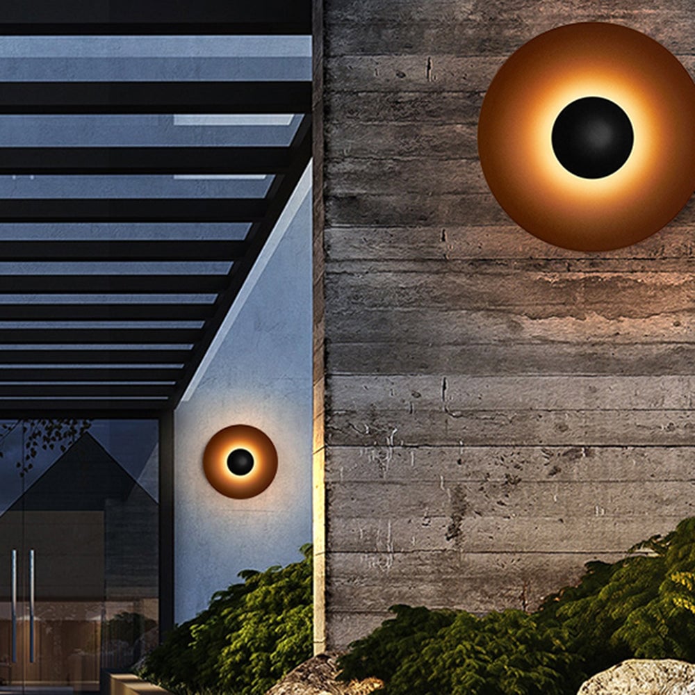 Orr Designer Round Metal Outdoor Wall Lamp, Black/White - Lumpaz