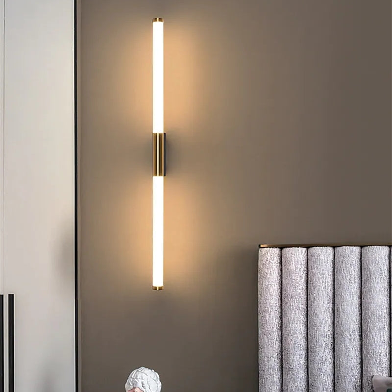 Leigh Minimalist Linear Metal Wall Lamp, Gold - Lumpaz