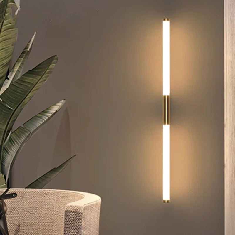 Leigh Minimalist Linear Metal Wall Lamp, Gold - Lumpaz