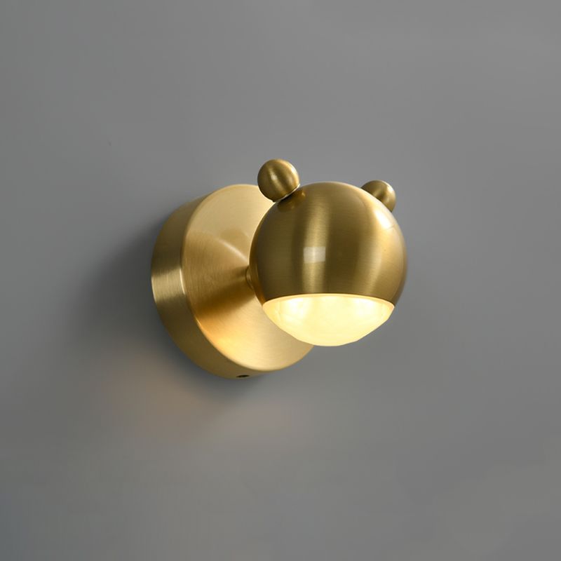 Leigh Modern Animal Globe Metal Vanity Wall Light, Gold, Bedroom - Lumpaz