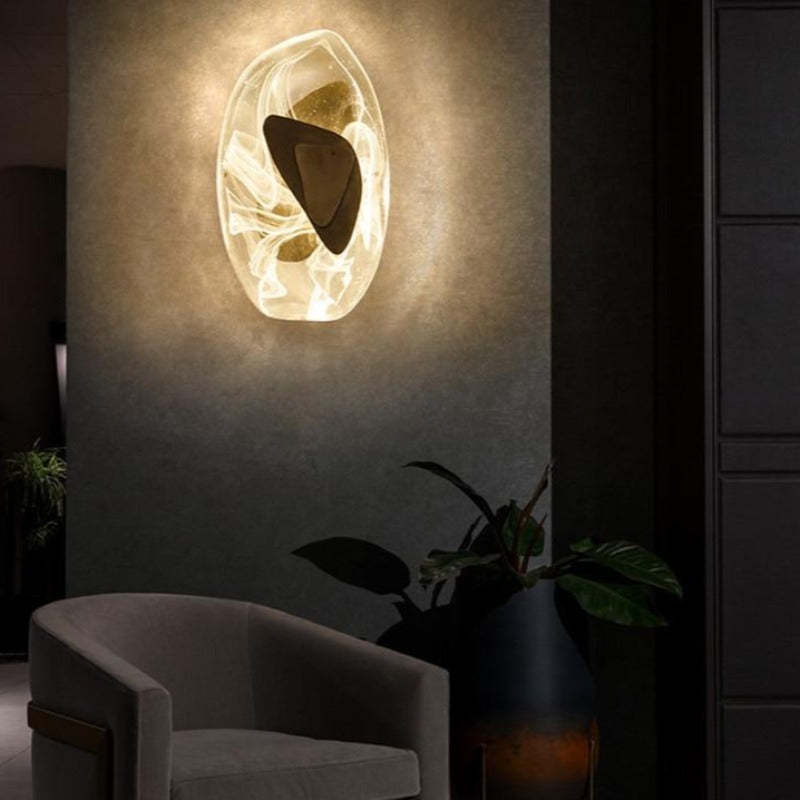 Chan Art Deco Irregular Metal/Acrylic Wall Lamp, Black/Gold - Lumpaz