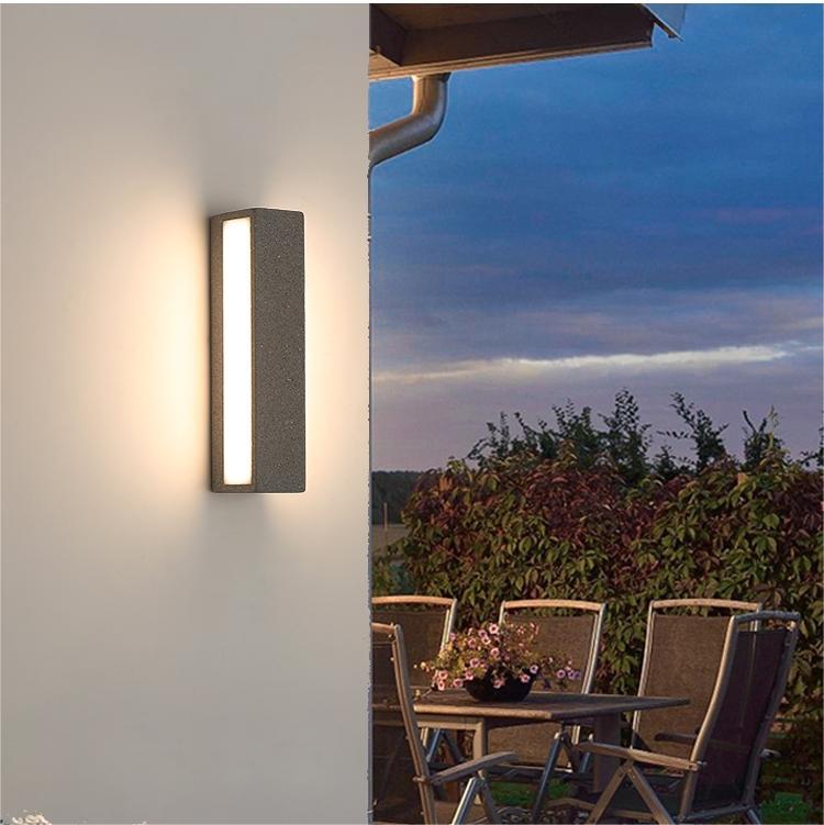 Edge LED Outdoor Wall Lamp, Black & White, 9.5"/15" - Lumpaz