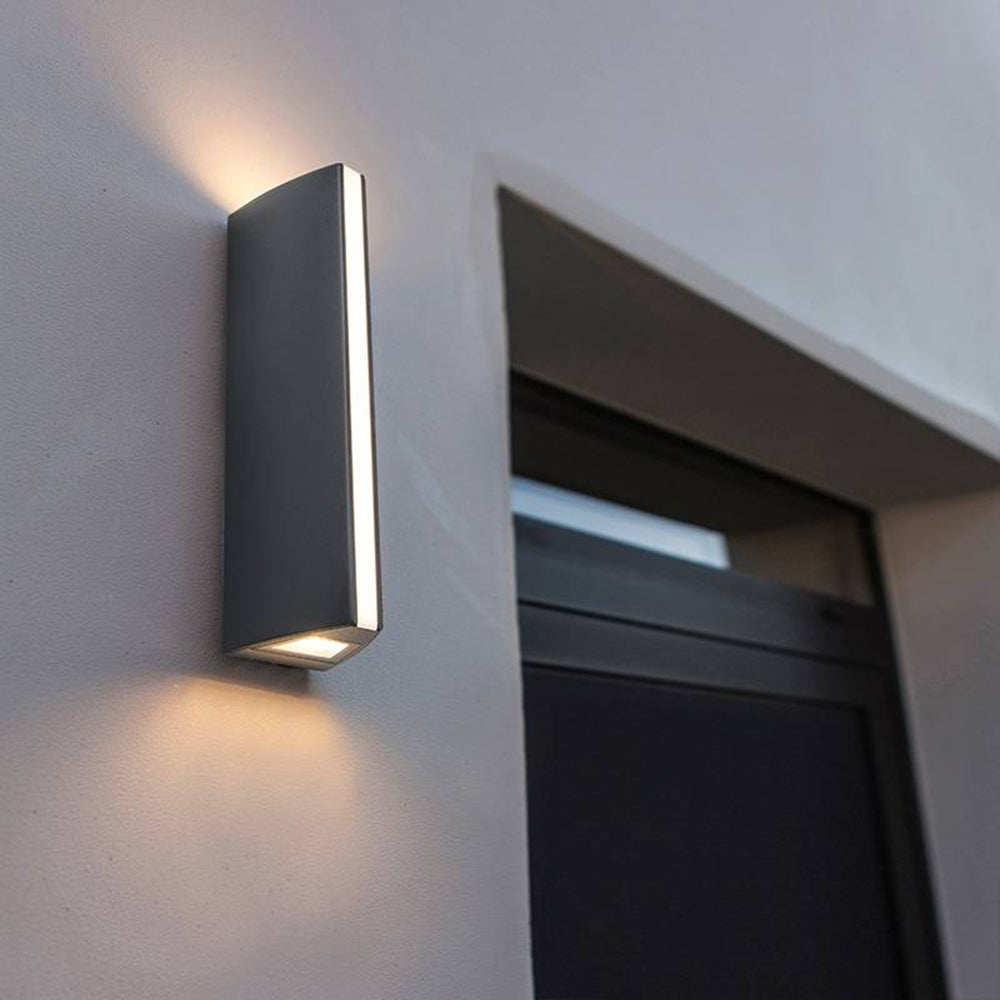 Orr Modern Triangular Prism Metal Outdoor Wall Lamp, Black/Silver - Lumpaz