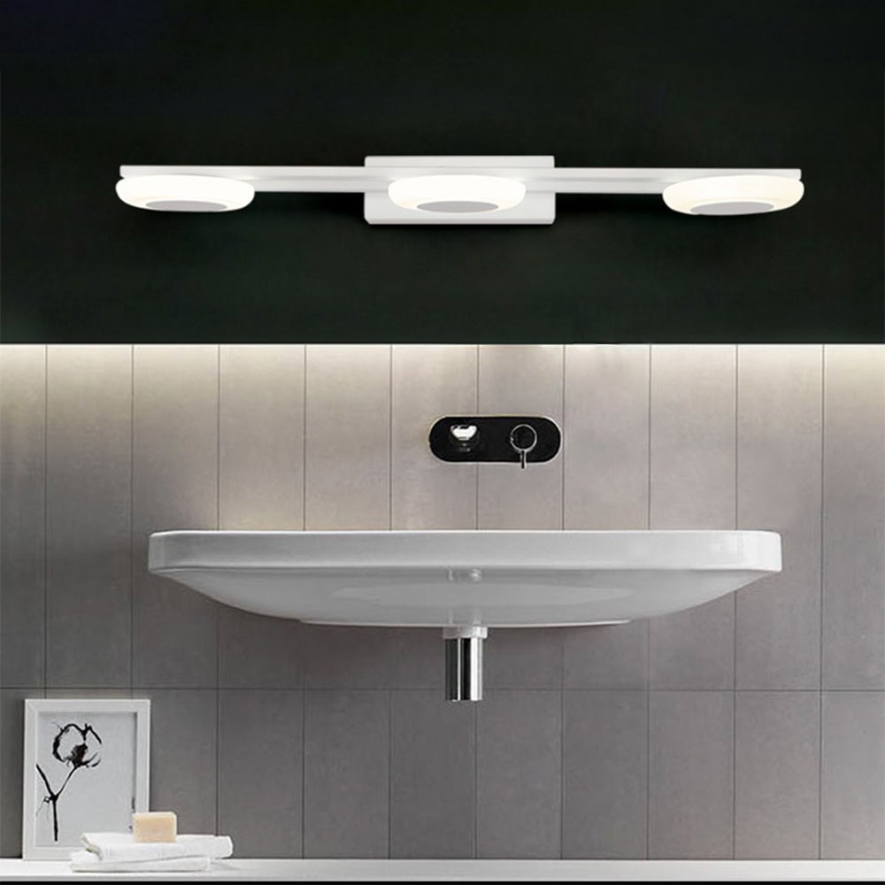 Leigh Modern Square Metal/Acrylic Wall Lamp, White, Bathroom - Lumpaz