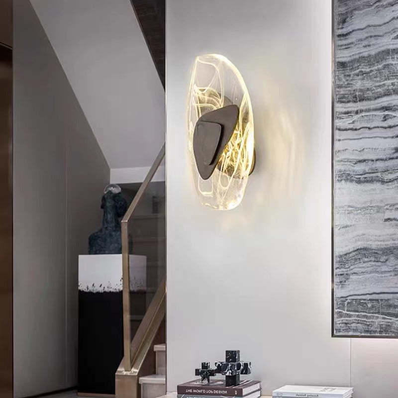Chan Art Deco Irregular Metal/Acrylic Wall Lamp, Black/Gold - Lumpaz