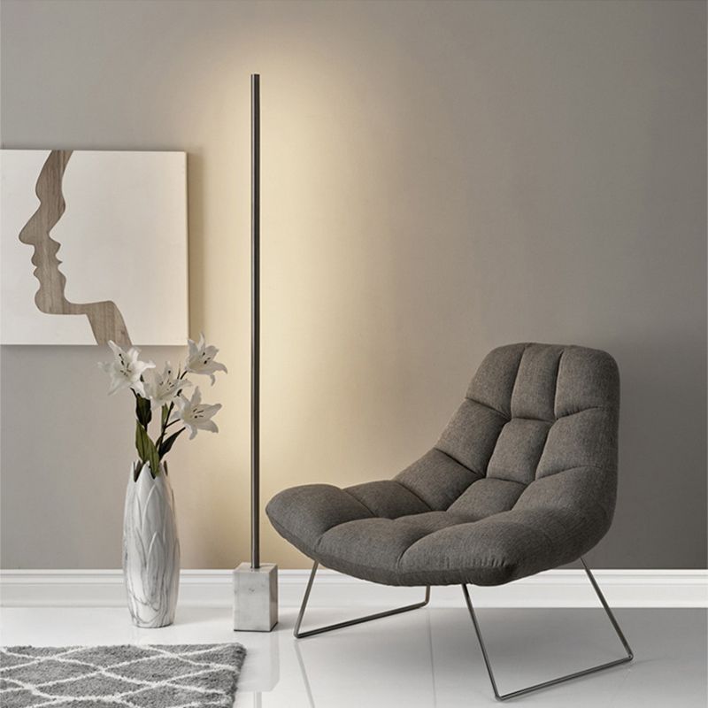 Edge Minimalist Linear Floor Lamp, Black/Gold, Metal/Marble - Lumpaz