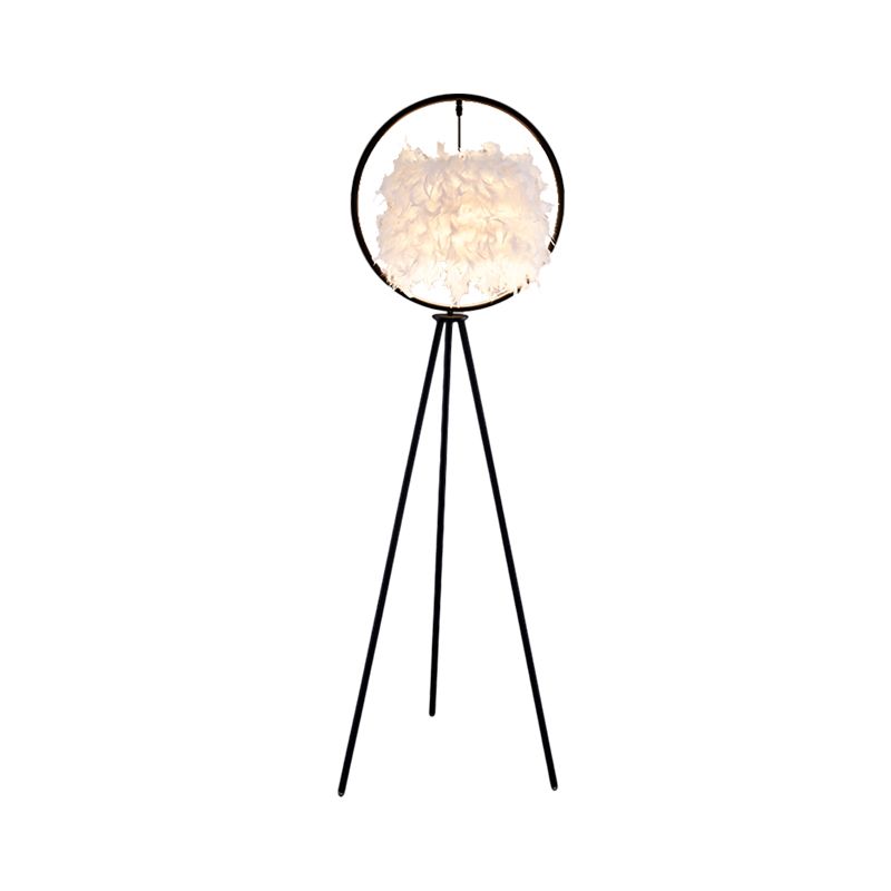 O'Moore Elegant Feather Ring Tripod Floor Lamp, Black/Gold - Lumpaz