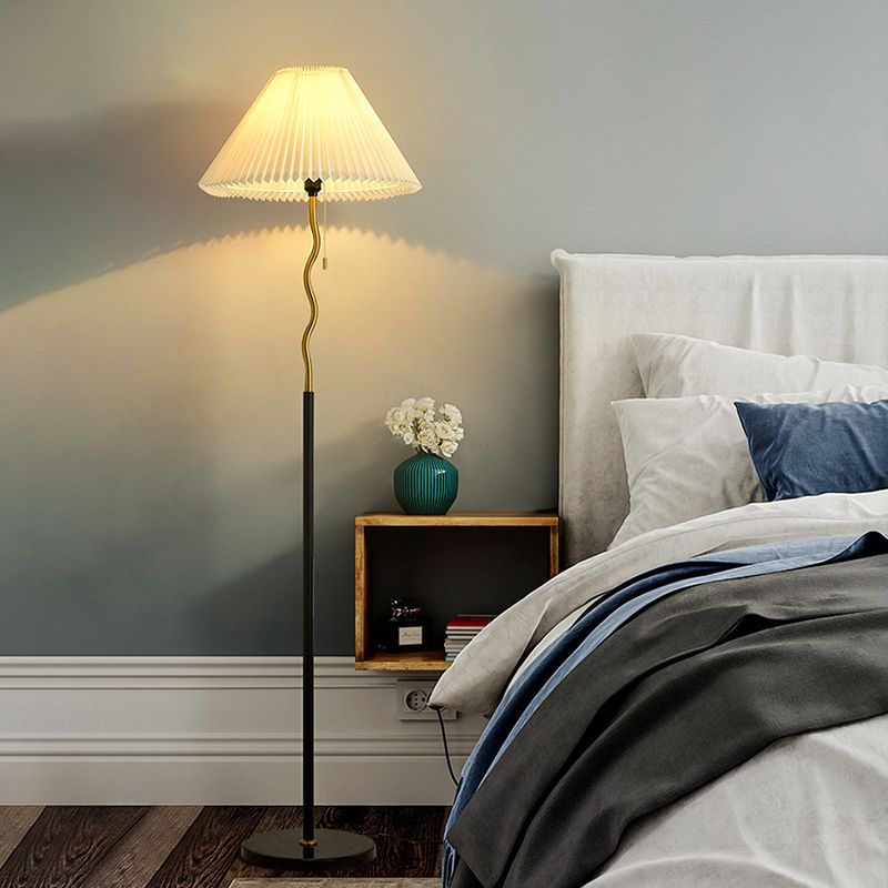 Ozawa Vintage Retro Geometric Pleated Metal Fabric Floor Lamp, Black - Lumpaz