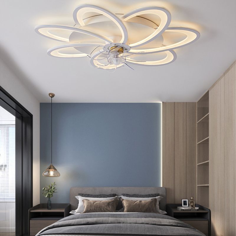 Hana Ceiling Fan with Light, 8 Style - Lumpaz