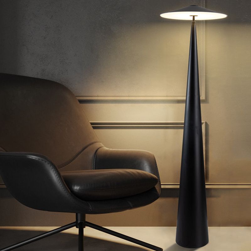 Salgado Modern Saucer Shaped Metal Floor Lamp, Black - Lumpaz