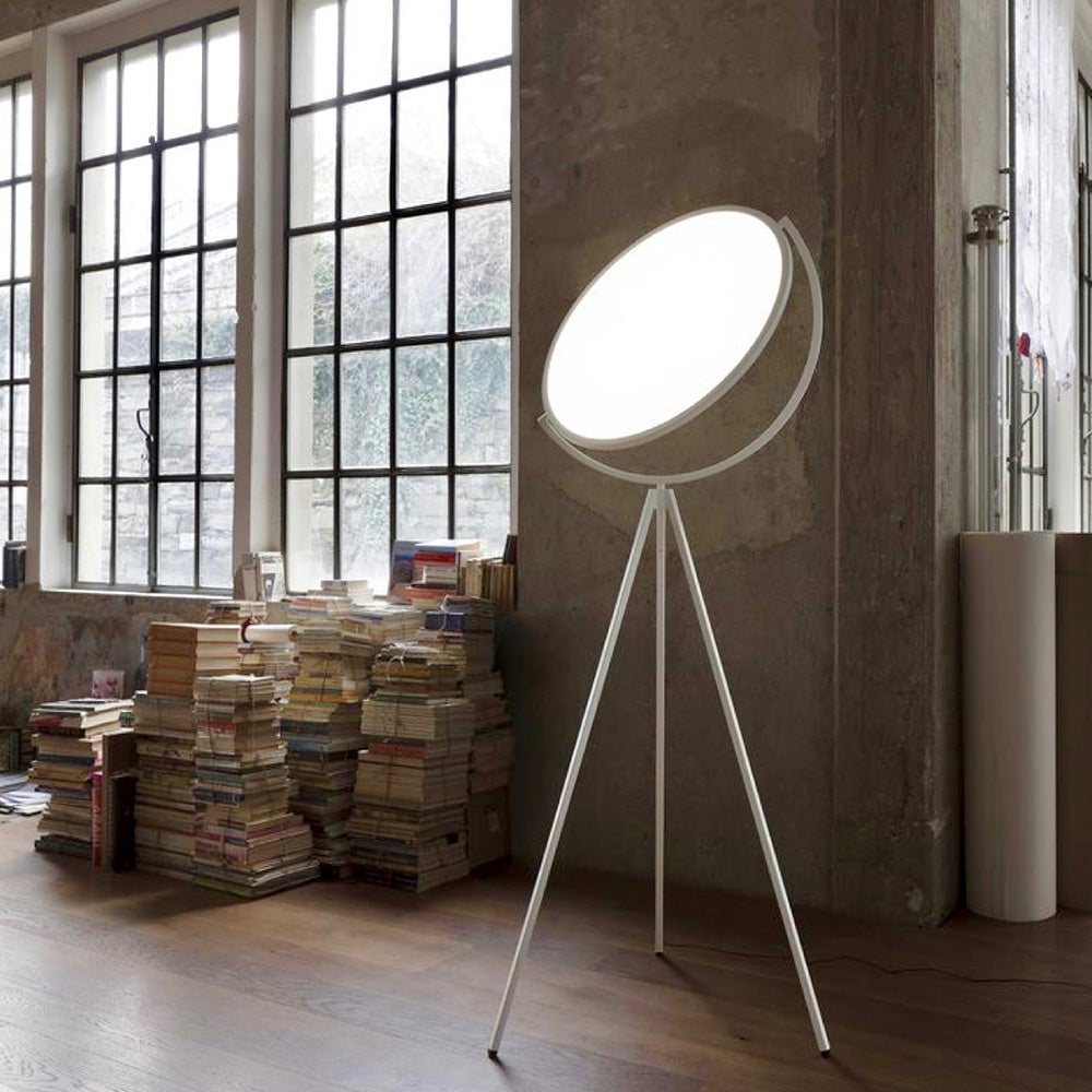 Salgado Modern Minimalist Metal Tripod Projector Floor Lamp, Black/White - Lumpaz