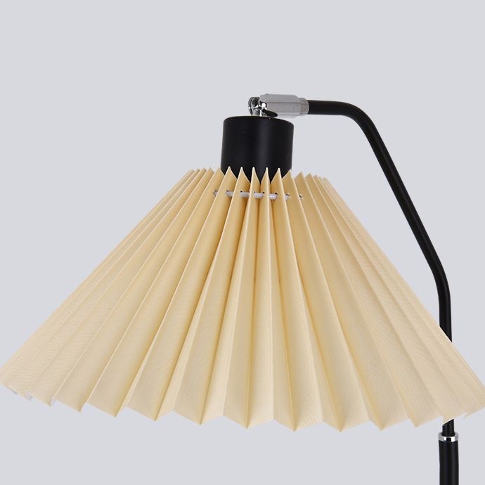 Ozawa Modern Pleated Metal Fabric Floor Lamp,White/Red/Beige/Green - Lumpaz