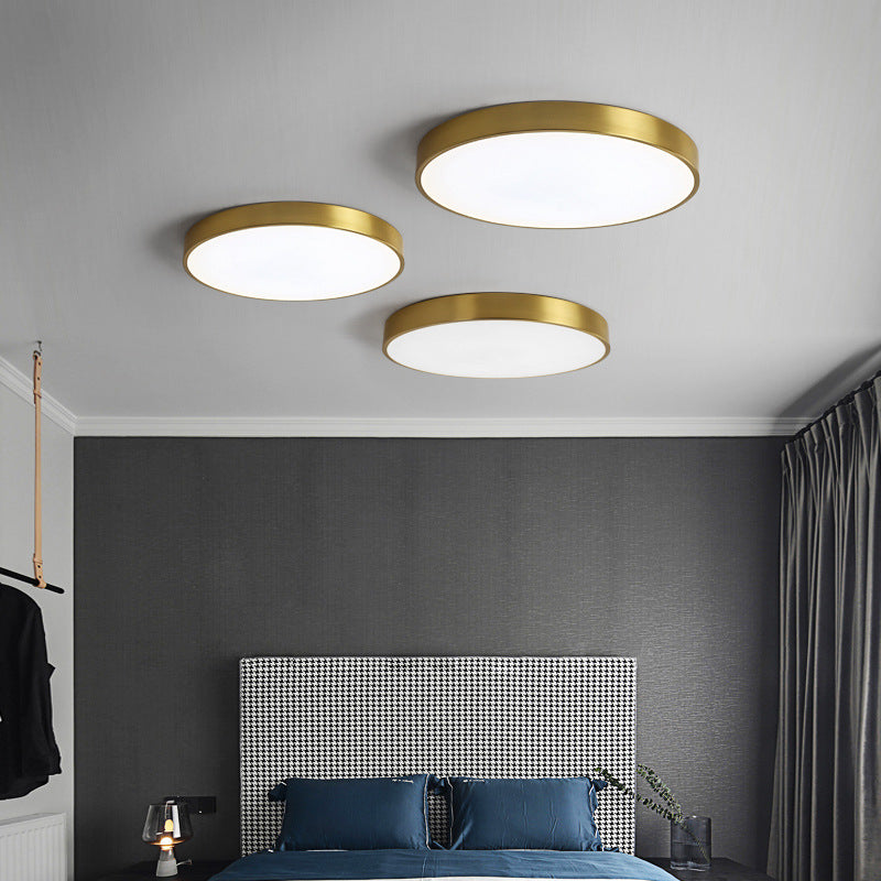 Quinn Nordic LED Gold Round Flush Mount Ceiling Light, Metal&Acrylic - Lumpaz