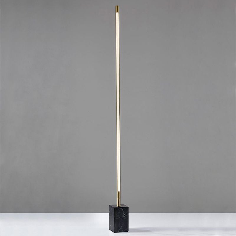 Edge Minimalist Linear Floor Lamp, Black/Gold, Metal/Marble - Lumpaz
