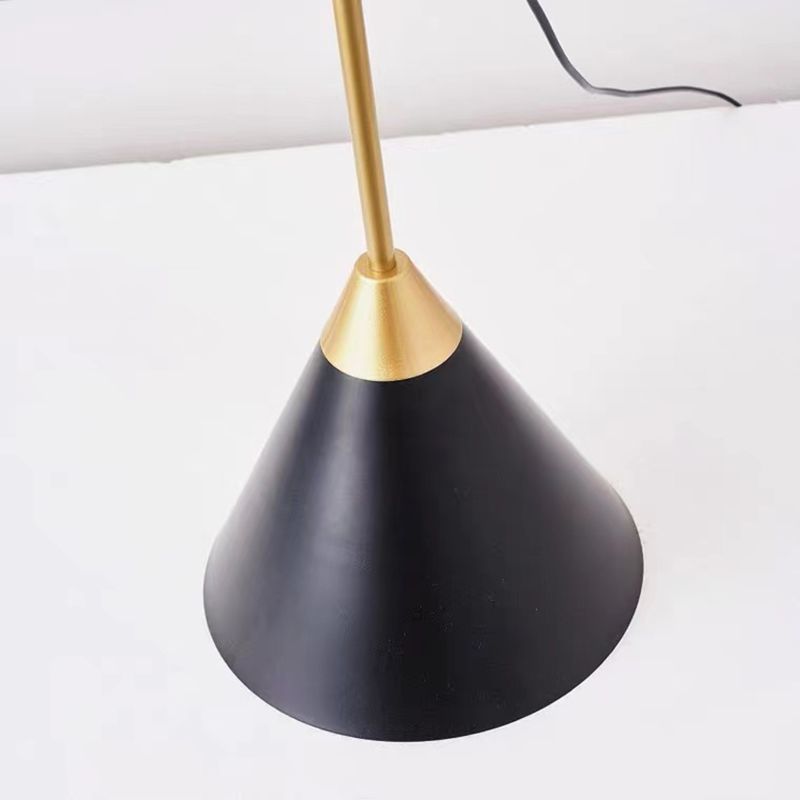 Salgado Modern Minimalist Geometric Metal Floor Lamp, Black - Lumpaz