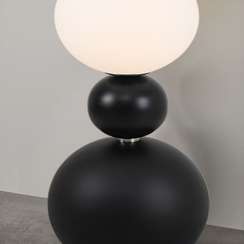 Valentina Modern Ball-shaped Resin Glass Floor Lamp,Black /White - Lumpaz
