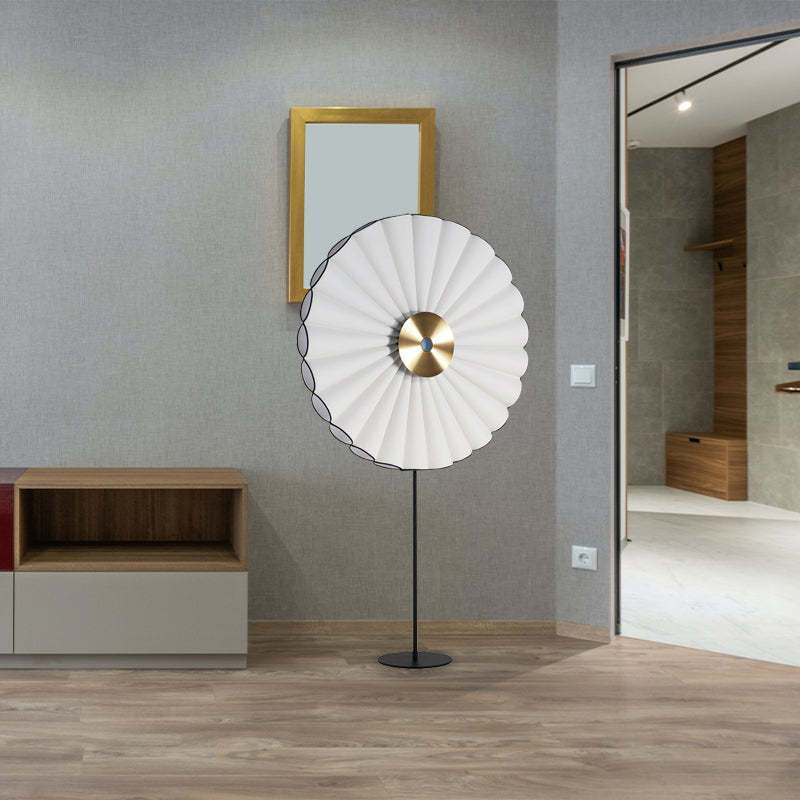 Chan Flower Metal/Artificial Paper Floor Lamp, White/Blue - Lumpaz