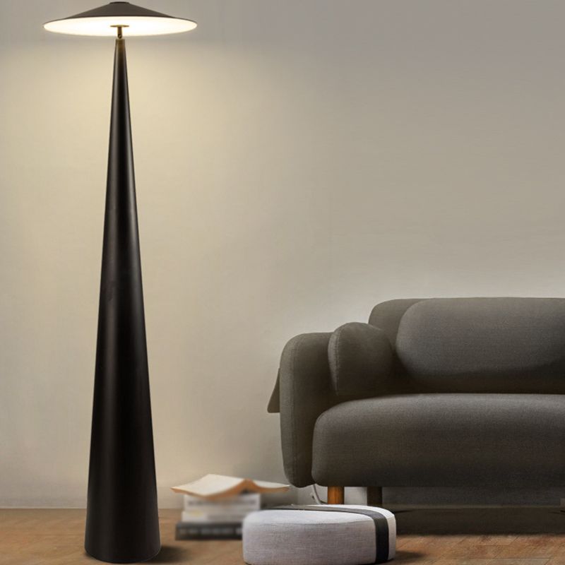 Salgado Modern Saucer Shaped Metal Floor Lamp, Black - Lumpaz