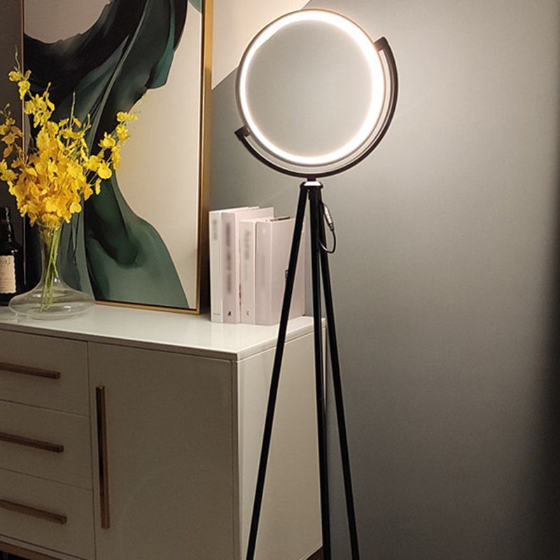 Salgado Modern Circle Tripod Metal Floor Lamp, Black/Gold - Lumpaz