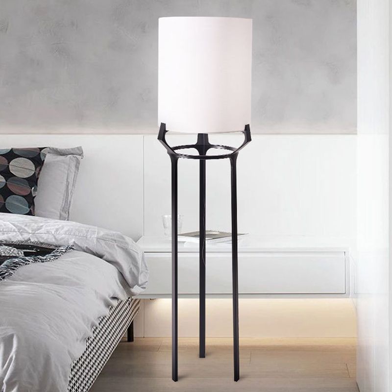 Eryn Contemporary Tripod Metal Fabric Floor Lamp, White - Lumpaz
