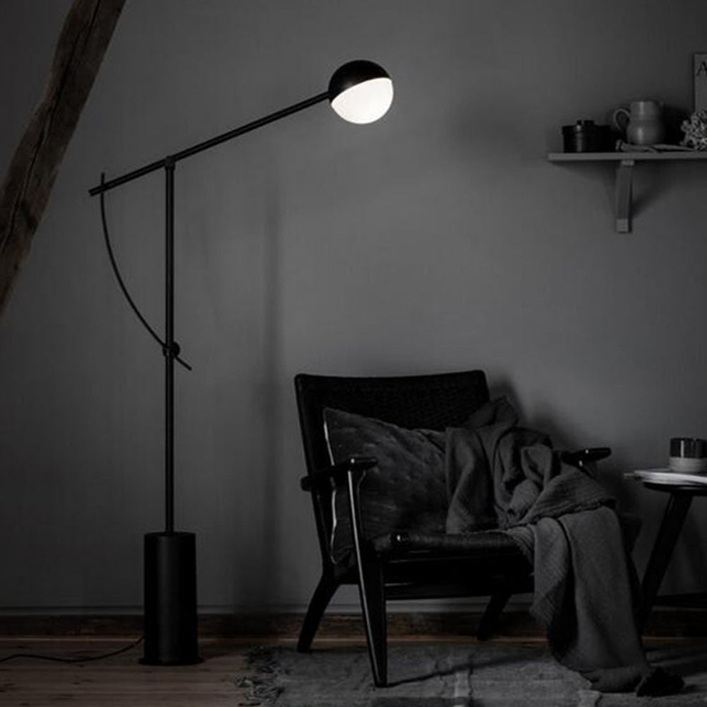 Salgado Modern Globe Metal Floor Lamp, Black - Lumpaz