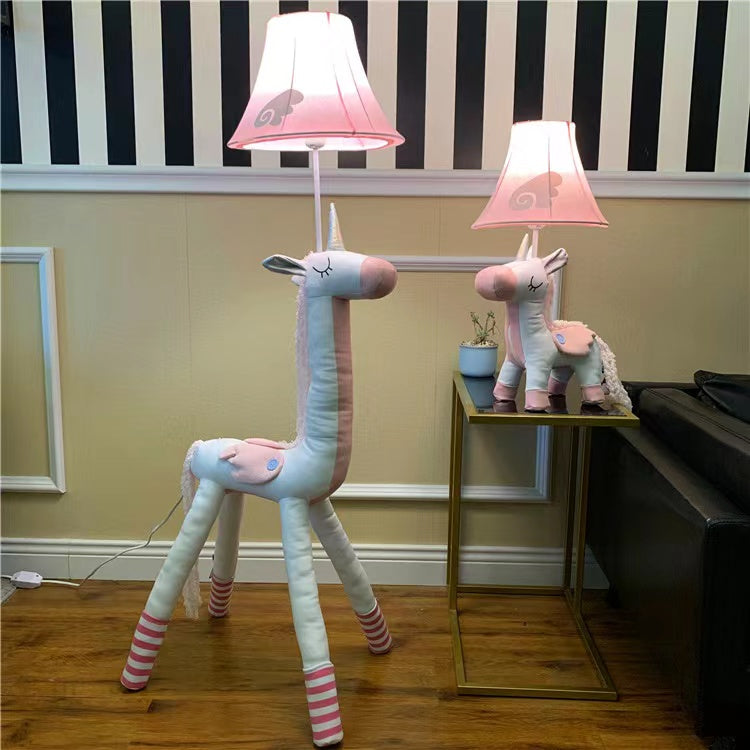 Minori Pink Plush Unicorn Animal Floor Lamp, Metal - Lumpaz