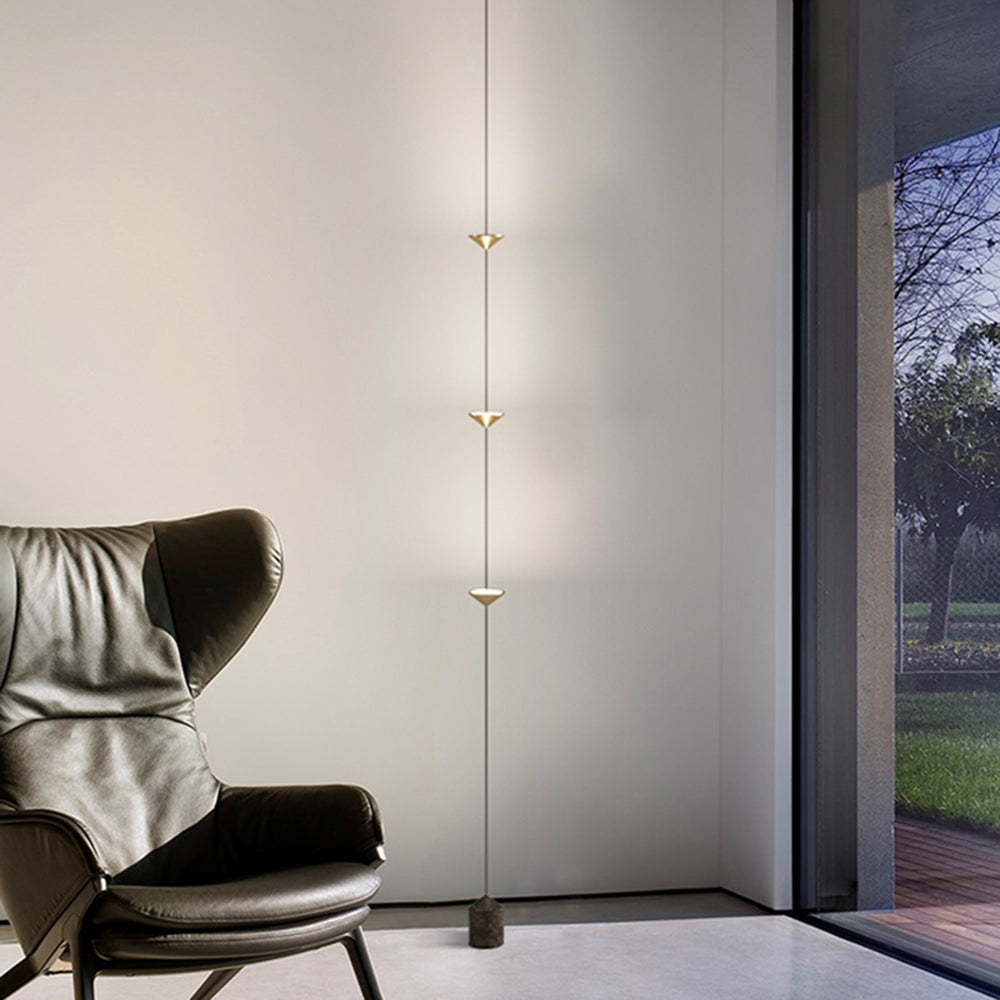 Edge Full-Length Minimalist Linear Floor Lamp, 3 Bulbs - Lumpaz