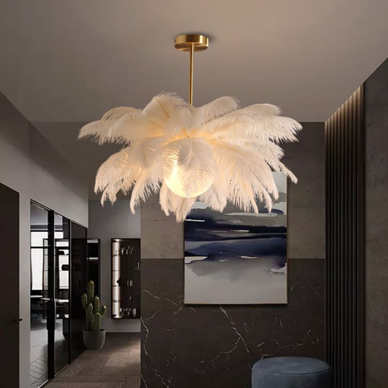 O'Moore Ostrich Contemporary Elegant Feather Chandelier, White - Lumpaz