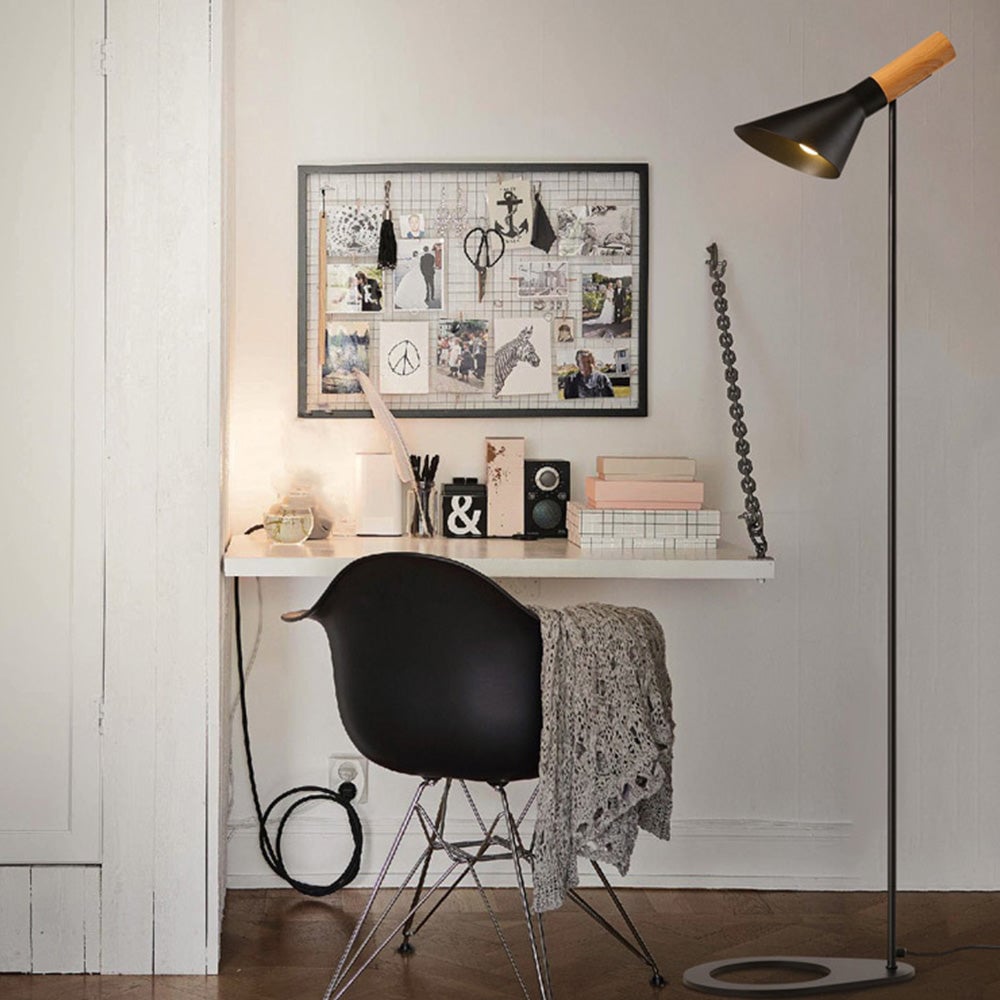 Carins Modern Minimalist Metal/Wood Floor Lamp, Black/White - Lumpaz