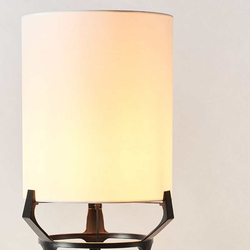 Eryn Contemporary Tripod Metal Fabric Floor Lamp, White - Lumpaz